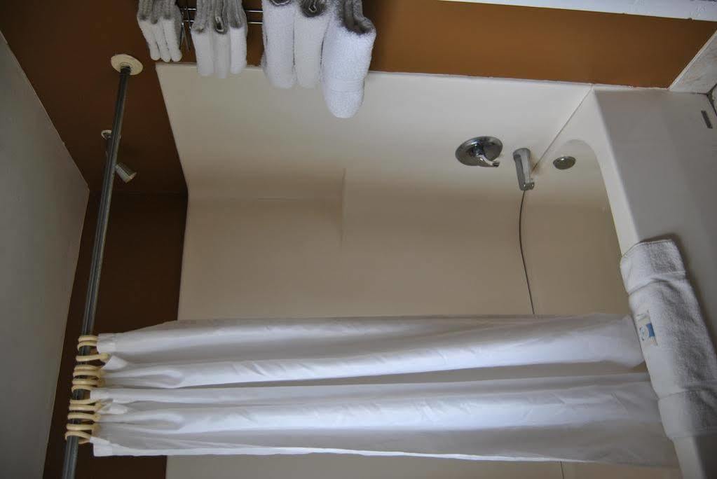 Relax Inn Of Medford Luaran gambar